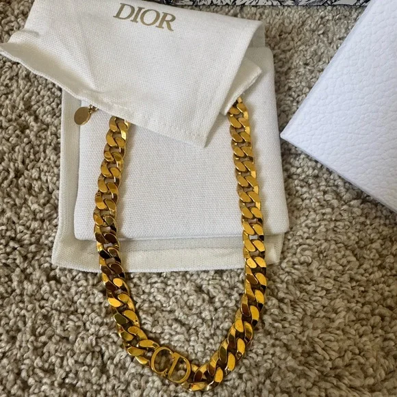 Christian Dior 30 Montaigne Short Necklace Gold Chain Necklace - Picture 4 of 10